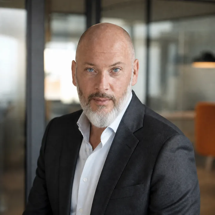 Mehdi Z., Président · Directeur IT